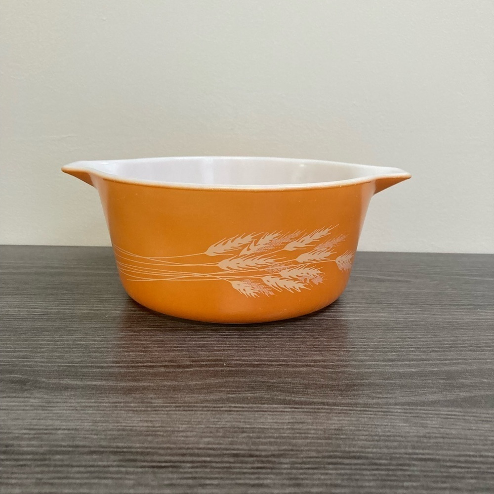 Pyrex Vintage Autumn Harvest Wheat Serving Casserole Dish 1.5 L 474-B